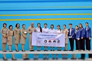 Jinbu แสดงความยินดีกับนักเรียนจากโรงเรียนสระบุรีวิทยาคม ที่ได้รับทุนเรียนต่อจีน
