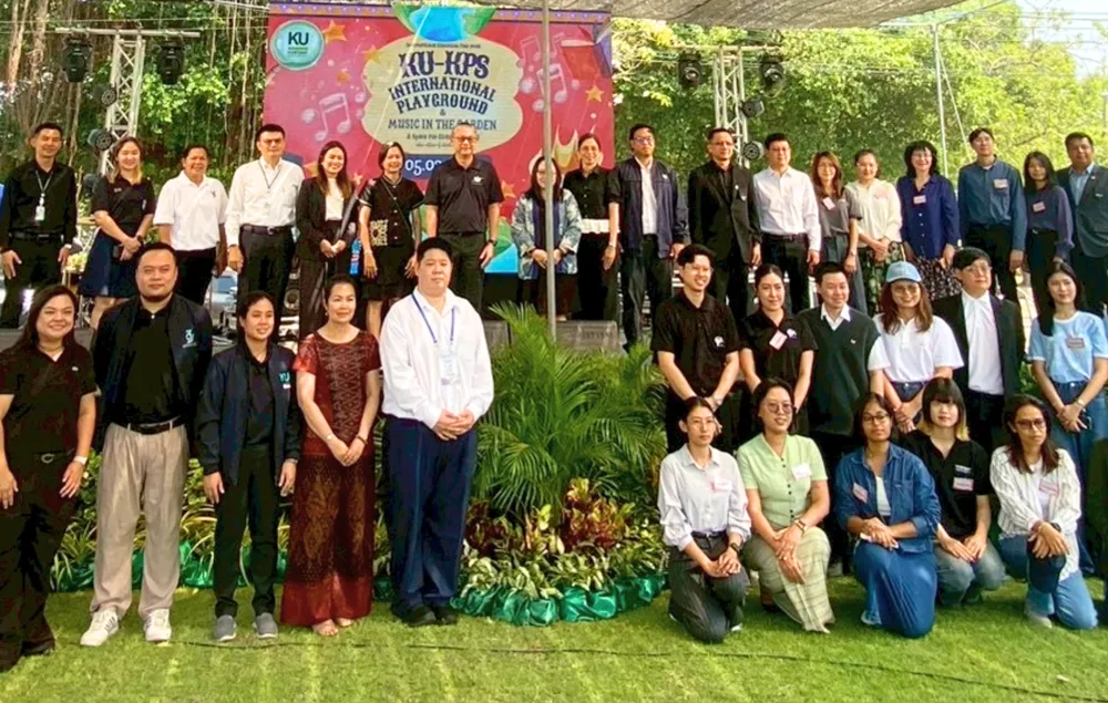 ภาพหมู่ผู้เข้าร่วมงาน International Education Fair 2026 ณ มหาวิทยาลัยเกษตรศาสตร์ วิทยาเขตกำแพงแสน