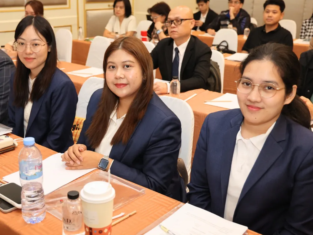บรรยากาศการประชุมเชิงปฏิบัติการพัฒนาหลักสูตรเชื่อมโยงมาตรฐานอาชีพ ผู้เข้าร่วมฟังบรรยายและแลกเปลี่ยนความคิดเห็น