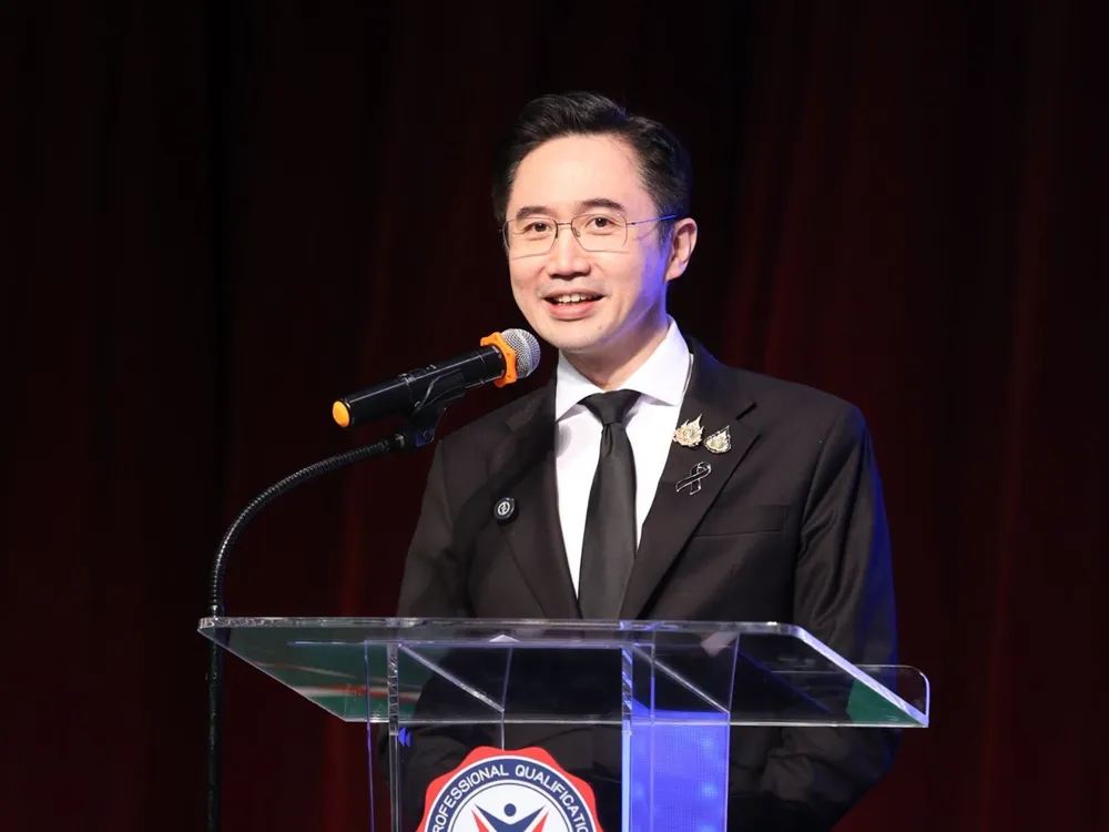 ดร.ยศชนัน วงศ์สวัสดิ์ กล่าวสุนทรพจน์ในพิธีมอบรางวัล TPQI AWARD 2025