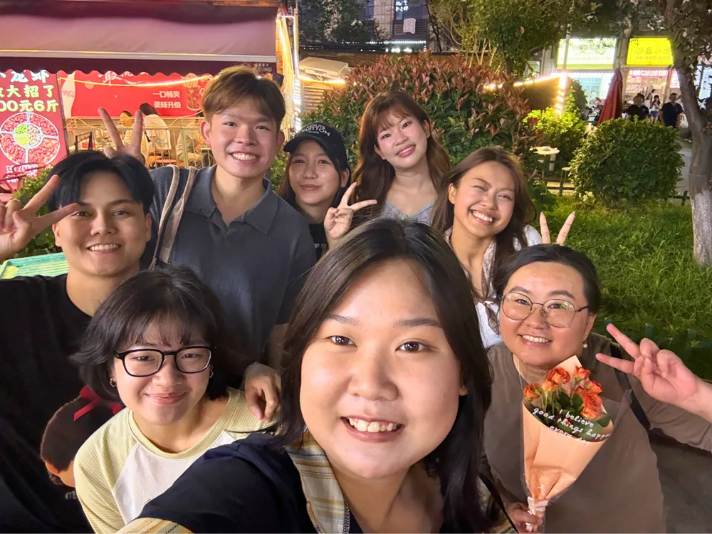 นักเรียนไทยและทีมครู Jinbu ร่วมกิจกรรมสร้างความสัมพันธ์และแลกเปลี่ยนประสบการณ์ในประเทศจีน
